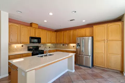 2461 Sheldon Dr, Fairfield, CA 94533 photo 13