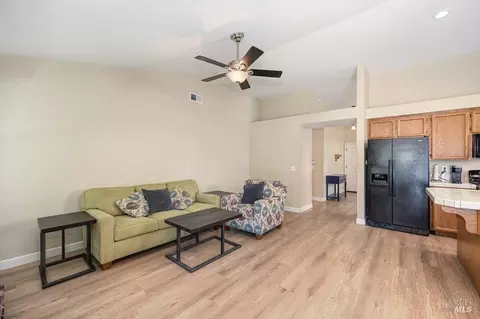 365 Eagle Ln, Vacaville, CA 95687 photo 12
