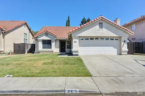 365 Eagle Ln, Vacaville, CA 95687 photo 2