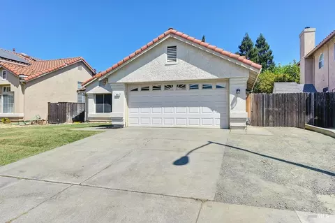 365 Eagle Ln, Vacaville, CA 95687 photo 1