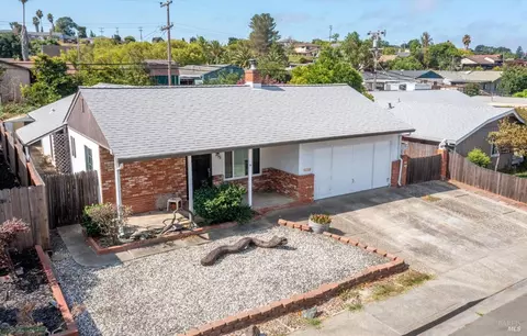 425 Baywood Dr, Vallejo, CA 94591 photo 1