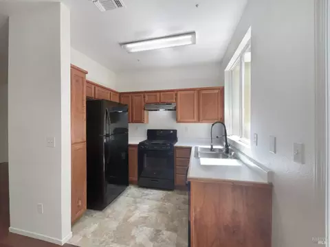 Kitchen - 314 Vazquez Ct, Dixon, CA 95620 photo 1 of 1