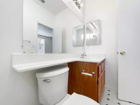 Bath - 314 Vazquez Ct, Dixon, CA 95620 photo 2 of 2