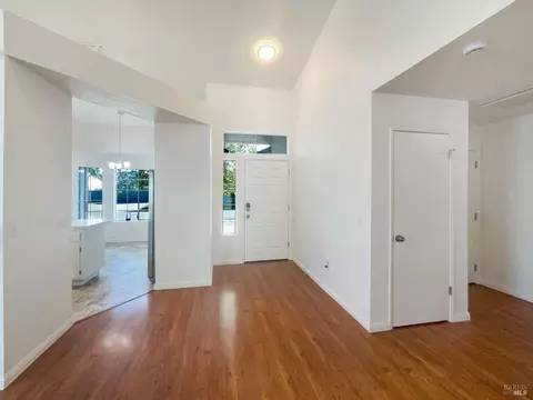 Entry Way - 1810 Mistler St, Dixon, CA 95620 photo 2 of 5