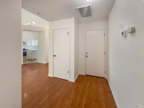 Entry Way - 1810 Mistler St, Dixon, CA 95620 photo 5 of 5