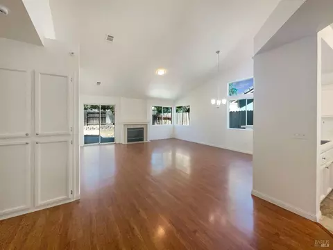 Living - 1810 Mistler St, Dixon, CA 95620 photo 1 of 4