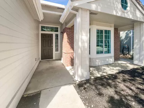 Exterior - 1810 Mistler St, Dixon, CA 95620 photo 5 of 11