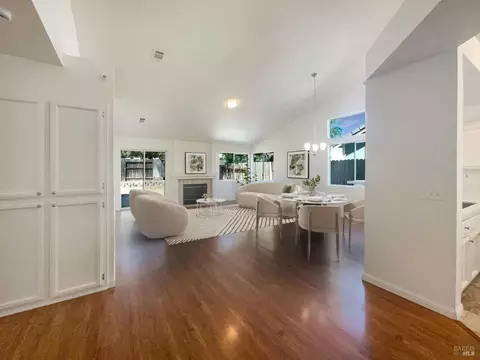 Entry Way - 1810 Mistler St, Dixon, CA 95620 photo 1 of 5