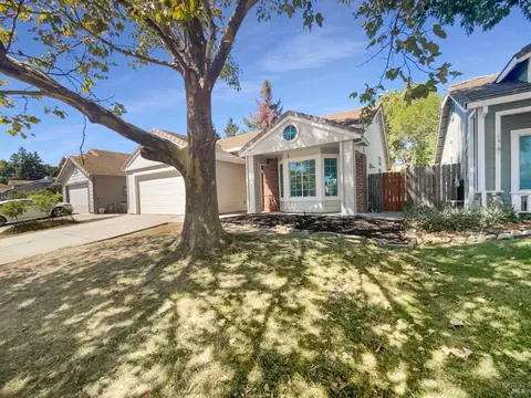 Exterior - 1810 Mistler St, Dixon, CA 95620 photo 3 of 11