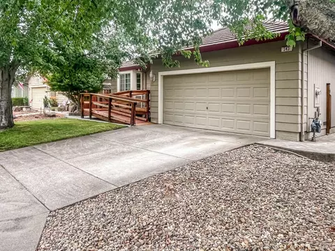 Exterior - 343 Sugar Maple Ln, Windsor, CA 95492 photo 2 of 3