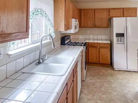 Kitchen - 343 Sugar Maple Ln, Windsor, CA 95492 photo 1 of 1