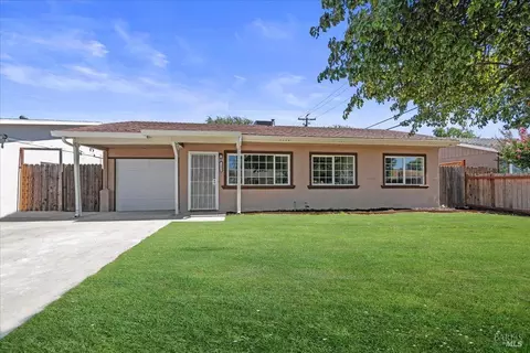 1036 Johnson St, Fairfield, CA 94533 photo 3