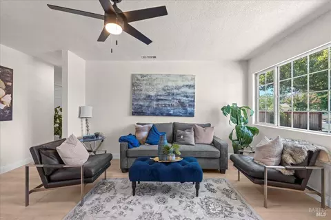 1036 Johnson St, Fairfield, CA 94533 photo 8
