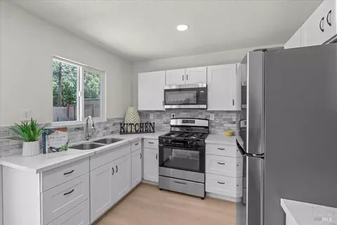 1036 Johnson St, Fairfield, CA 94533 photo 13