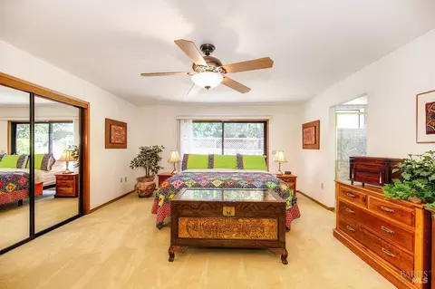 Bedroom - 166 Hillview Dr, Vacaville, CA 95688 photo 1 of 7