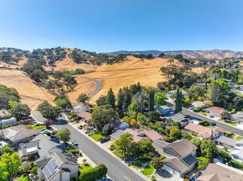 View/Area - 166 Hillview Dr, Vacaville, CA 95688 photo 6 of 6
