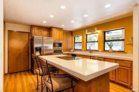 Kitchen - 166 Hillview Dr, Vacaville, CA 95688 photo 2 of 4