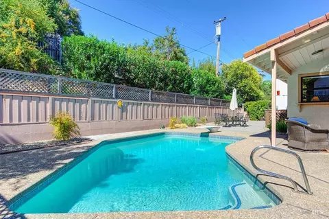 Exterior - 166 Hillview Dr, Vacaville, CA 95688 photo 5 of 9