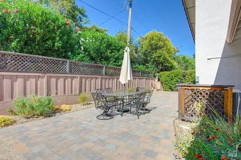 Exterior - 166 Hillview Dr, Vacaville, CA 95688 photo 7 of 9