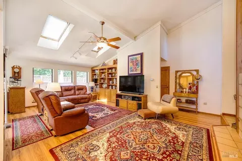 Living - 166 Hillview Dr, Vacaville, CA 95688 photo 5 of 7