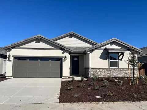 445 Buckeye St, Dixon, CA 95620 photo 1