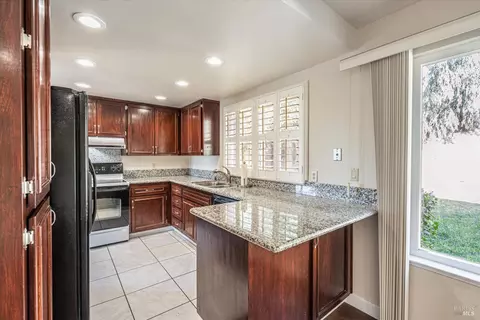 118 Evergreen Way, Vallejo, CA 94591 photo 8