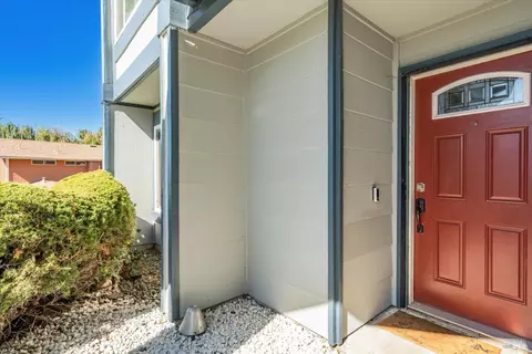 118 Evergreen Way, Vallejo, CA 94591 photo 2