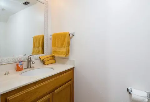 Bath - 240 Ruby Ln, Vallejo, CA 94590 photo 1 of 2