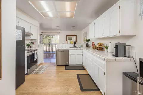 Kitchen - 240 Ruby Ln, Vallejo, CA 94590 photo 2 of 2