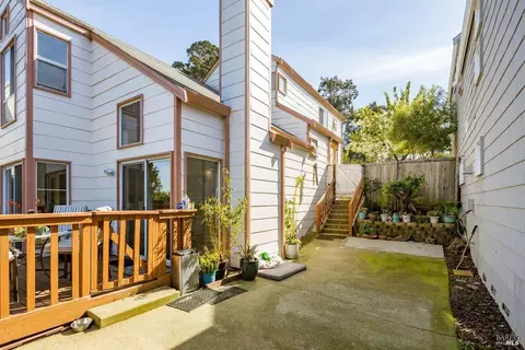 Exterior - 240 Ruby Ln, Vallejo, CA 94590 photo 5 of 10