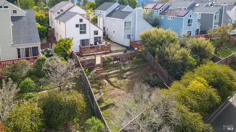View/Area - 240 Ruby Ln, Vallejo, CA 94590 photo 4 of 6