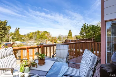 Exterior - 240 Ruby Ln, Vallejo, CA 94590 photo 3 of 10