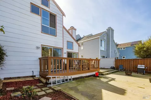 Exterior - 240 Ruby Ln, Vallejo, CA 94590 photo 10 of 10