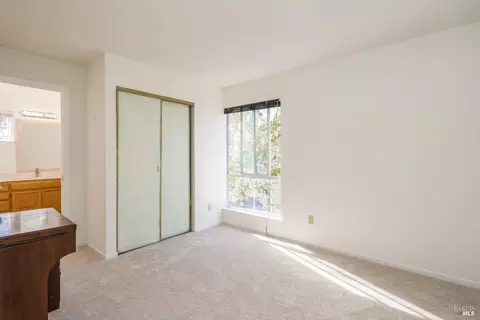 Bedroom - 240 Ruby Ln, Vallejo, CA 94590 photo 5 of 5
