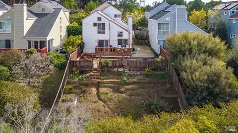 View/Area - 240 Ruby Ln, Vallejo, CA 94590 photo 6 of 6