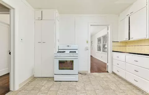Entry Way - 501 Wallace Ave, Vallejo, CA 94590 photo 1 of 1