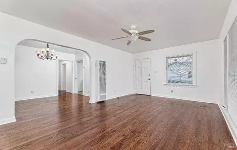 Living - 501 Wallace Ave, Vallejo, CA 94590 photo 4 of 4