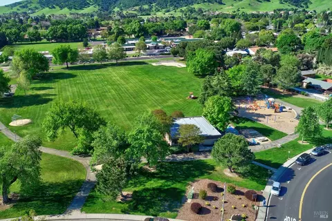 View/Area - 276 Bowline Dr, Vacaville, CA 95687 photo 5 of 7