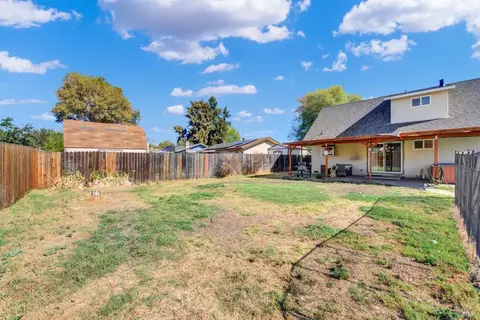 Exterior - 276 Bowline Dr, Vacaville, CA 95687 photo 9 of 12