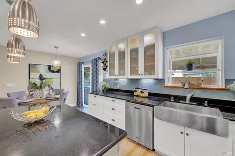 Kitchen - 276 Bowline Dr, Vacaville, CA 95687 photo 4 of 13