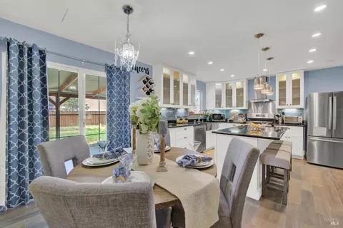 Dining - 276 Bowline Dr, Vacaville, CA 95687 photo 2 of 4