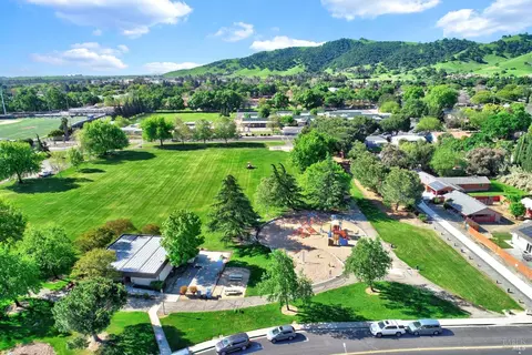 View/Area - 276 Bowline Dr, Vacaville, CA 95687 photo 6 of 7