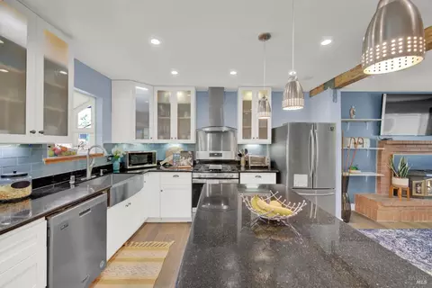 Kitchen - 276 Bowline Dr, Vacaville, CA 95687 photo 12 of 13
