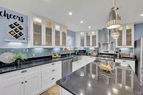 Kitchen - 276 Bowline Dr, Vacaville, CA 95687 photo 13 of 13
