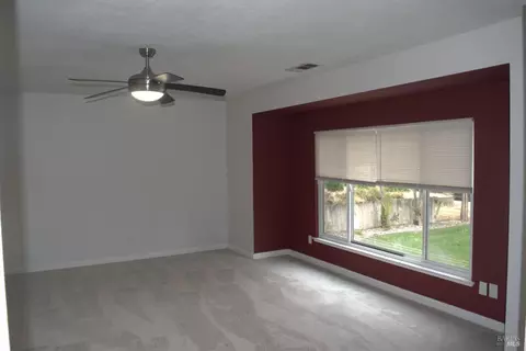 Living - 2511 Carnation Dr, Fairfield, CA 94533 photo 2 of 2