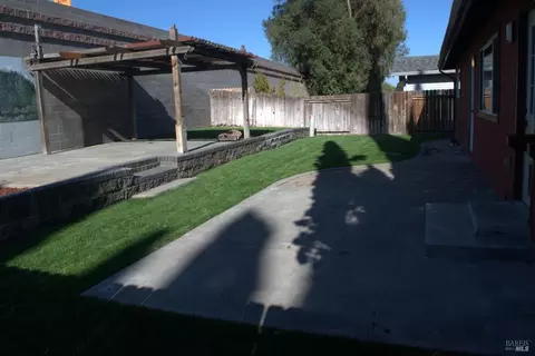 Exterior - 2511 Carnation Dr, Fairfield, CA 94533 photo 6 of 6