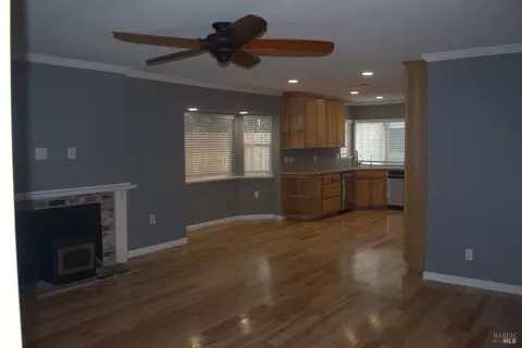 Living - 2511 Carnation Dr, Fairfield, CA 94533 photo 1 of 2