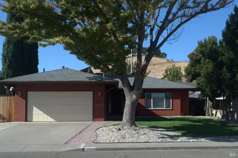 Exterior - 2511 Carnation Dr, Fairfield, CA 94533 photo 2 of 6