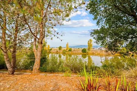 1069 Warren Dr, Petaluma, CA 94952 photo 31
