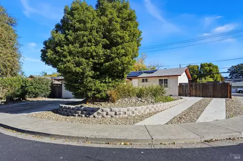 1299 Devonshire Dr, Vacaville, CA 95687 photo 1
